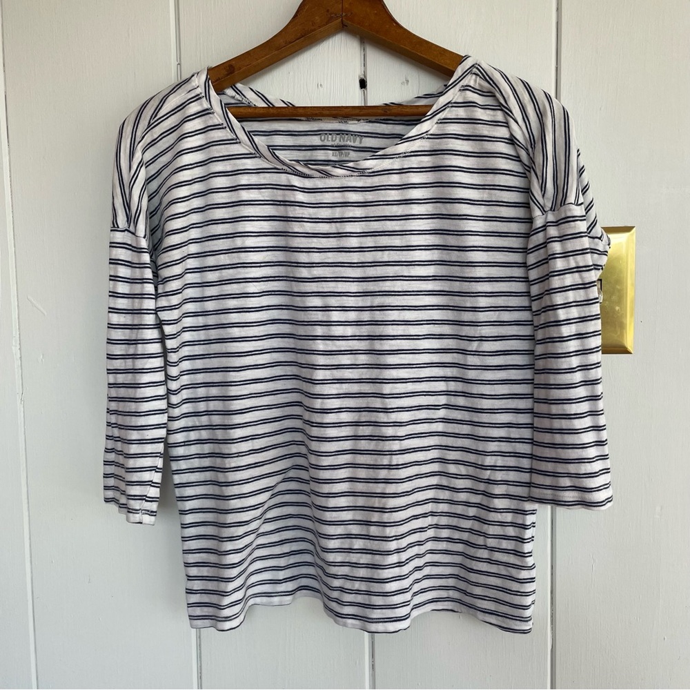 ⭐️ old navy blue & white striped shirt 3/4 sleeves size XS